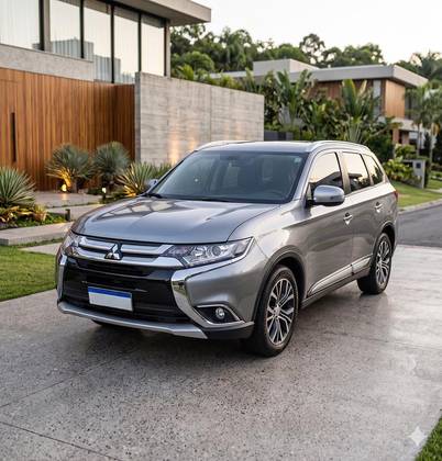 MITSUBISHI OUTLANDER 2.0 COMFORT 16V GASOLINA 4P AUTOMÁTICO MITSUBISHI OUTLANDER 2.0 COMFORT 16V GASOLINA 4P AUTOMÁTICO